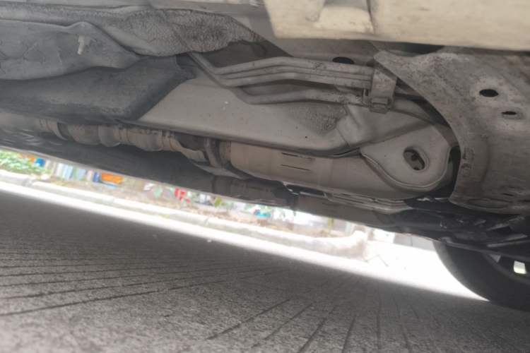 Used Infiniti Q70  Chassis Front Right
