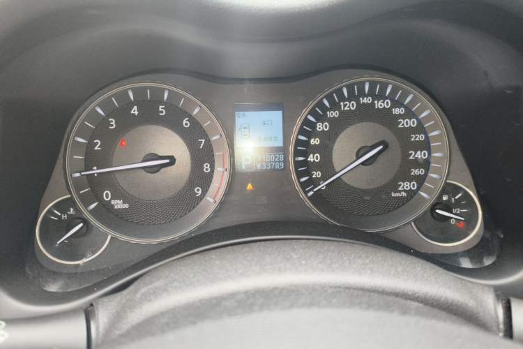 Used Infiniti Q70  Instrument Cluster