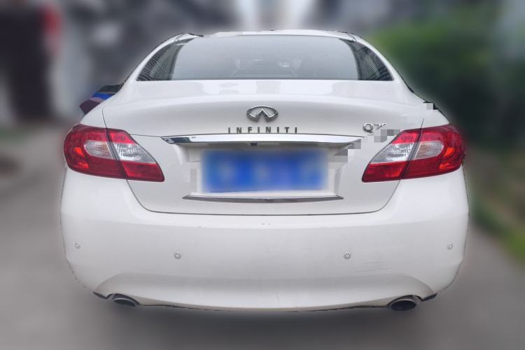 Used Infiniti Q70  Rear