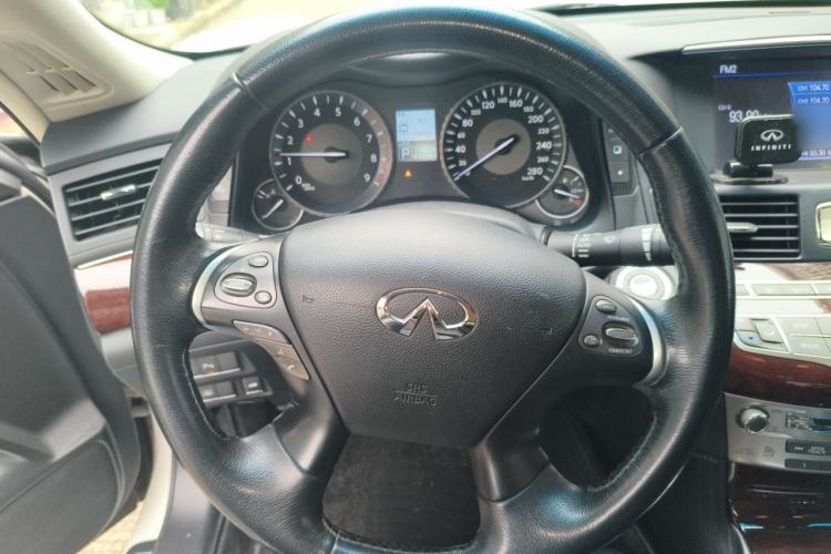 Used Infiniti Q70  Steering Wheel