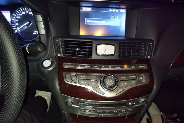 Used Infiniti Q70 2015 Q70L 2.5L Enjoyment Edition Audio And AC Panel
