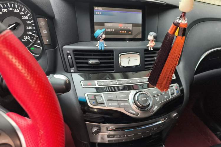 Used Infiniti Q70 2015 Q70L 2.5L Enjoyment Edition Audio And AC Panel