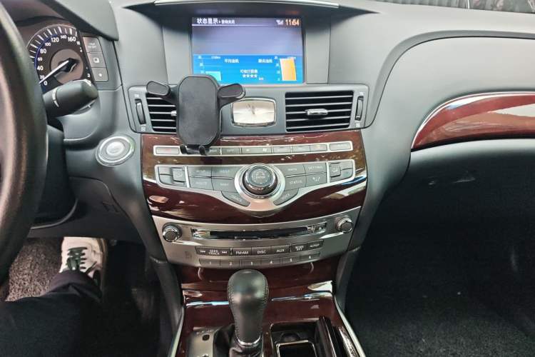 Used Infiniti Q70 2015 Q70L 2.5L Enjoyment Edition Audio And AC Panel