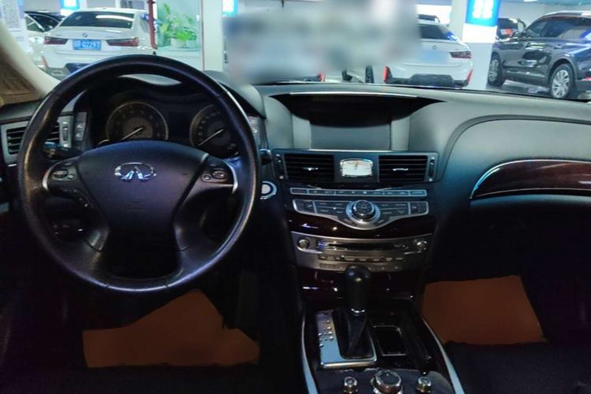 Used Infiniti Q70 2015 Q70L 2.5L Enjoyment Edition Center Console