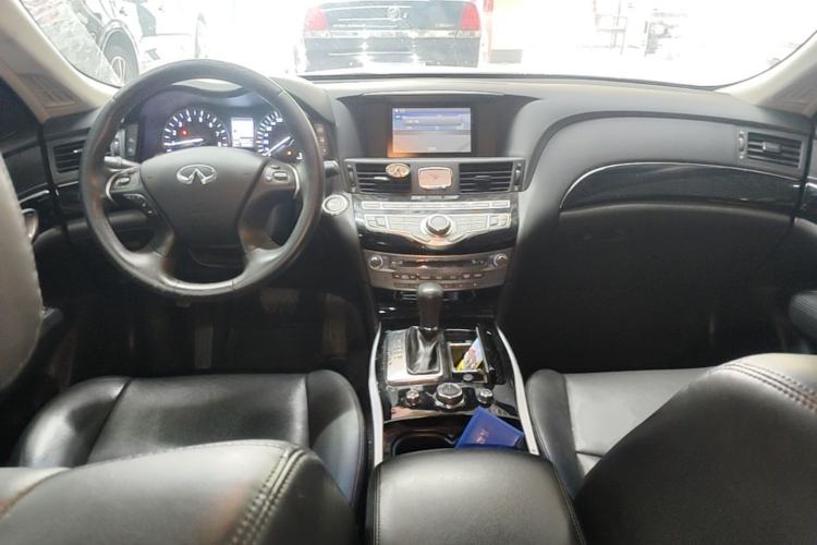 Used Infiniti Q70 2015 Q70L 2.5L Elite Edition Center Console