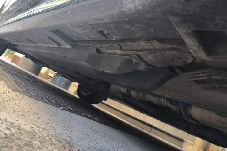 Used Infiniti Q70 2015 Q70L 2.5L Elite Edition Chassis Front Right