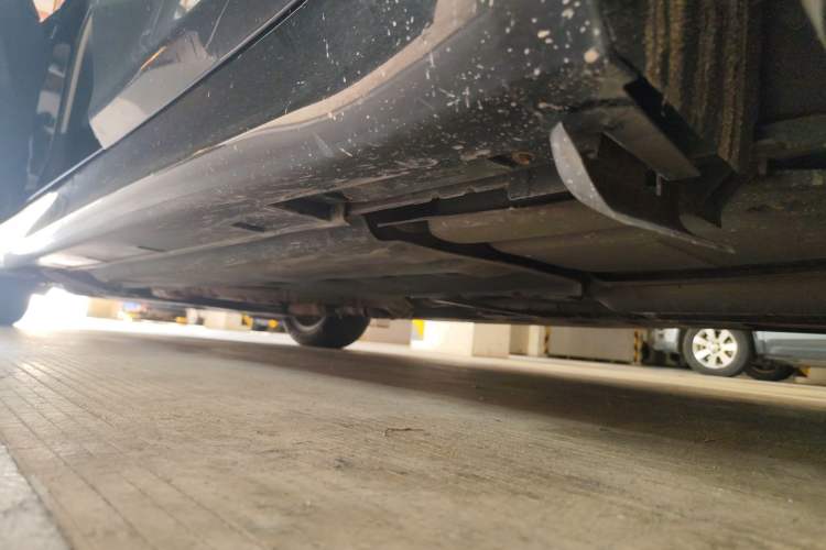 Used Infiniti Q70 2015 Q70L 2.5L Elite Edition Chassis Rear Left