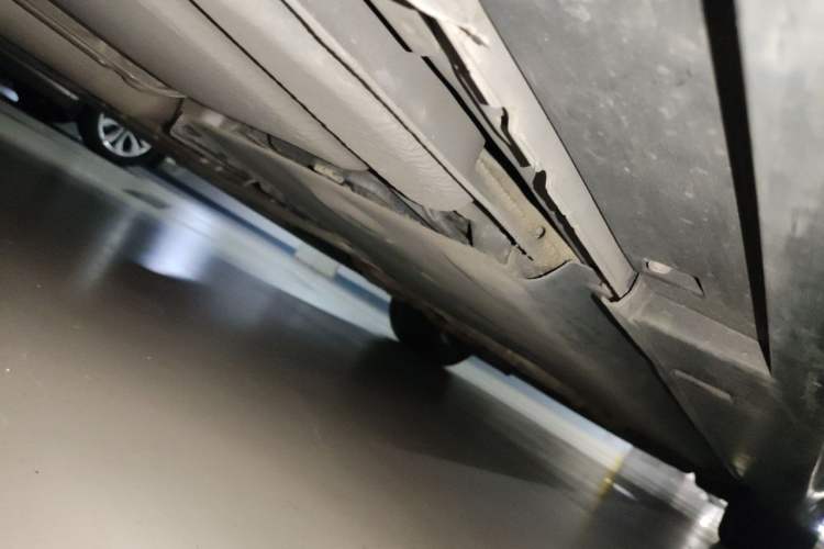 Used Infiniti Q70 2015 Q70L 2.5L Elite Edition Chassis Rear Right