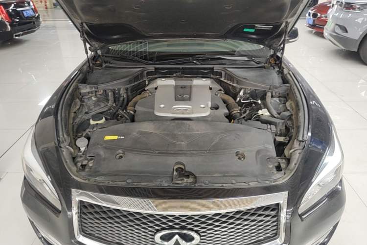 Used Infiniti Q70 2015 Q70L 2.5L Elite Edition Engine Bay