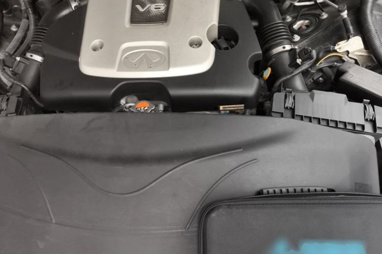 Used Infiniti Q70 2015 Q70L 2.5L Enjoyment Edition Engine Bay