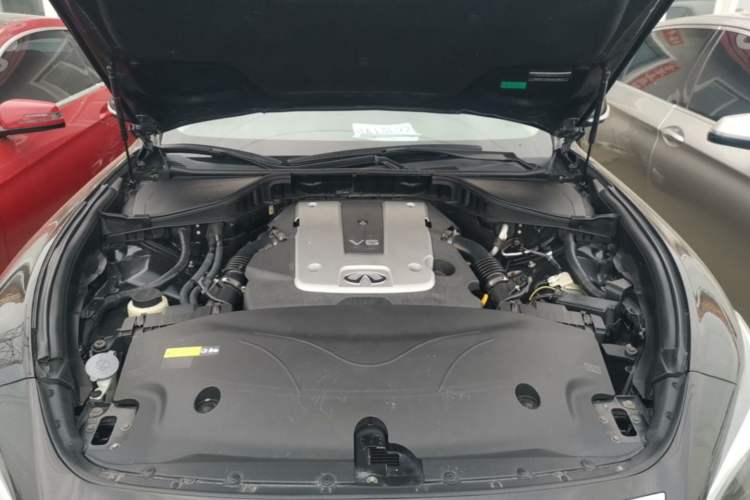 Used Infiniti Q70 2015 Q70L 2.5L Elite Edition Engine Bay
