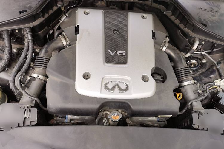 Used Infiniti Q70 2015 Q70L 2.5L Elite Edition Engine Bay