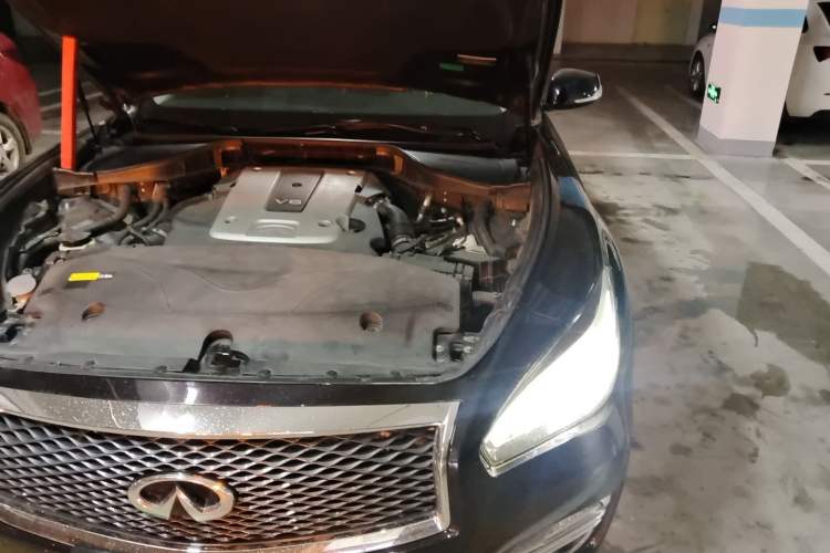 Used Infiniti Q70 2015 Q70L 2.5L Enjoyment Edition Engine Bay Left