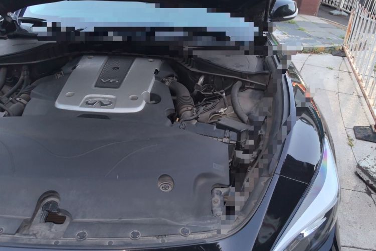 Used Infiniti Q70 2015 Q70L 2.5L Elite Edition Engine Bay Left