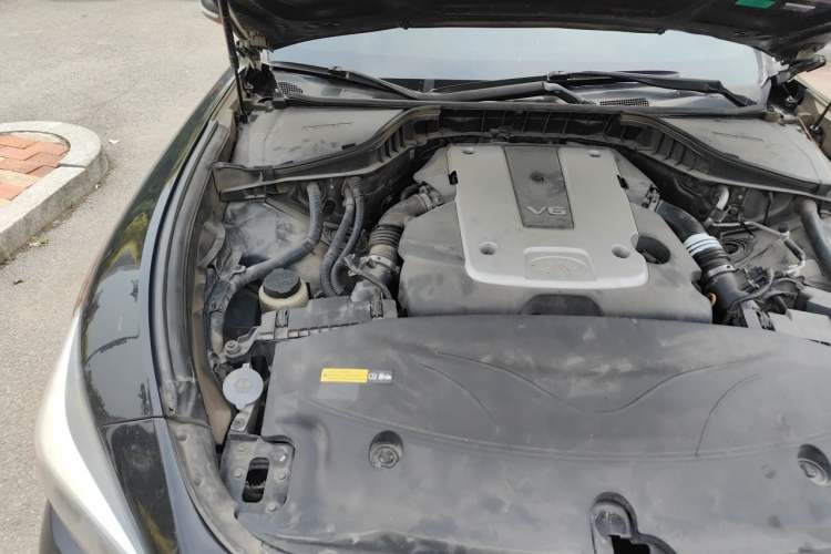 Used Infiniti Q70 2015 Q70L 2.5L Enjoyment Edition Engine Bay Right