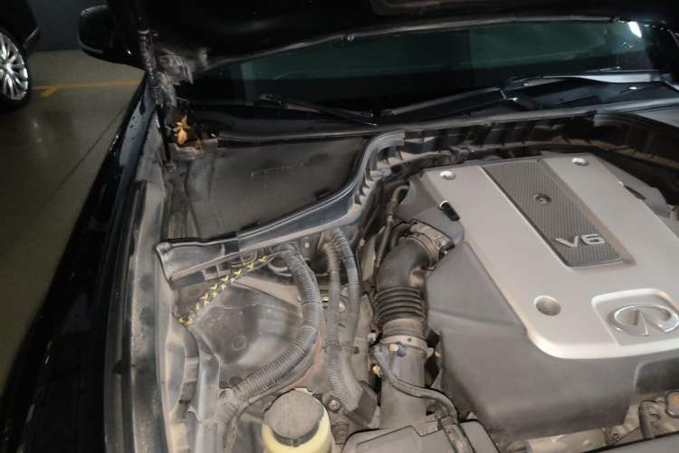 Used Infiniti Q70 2015 Q70L 2.5L Enjoyment Edition Engine Bay Right