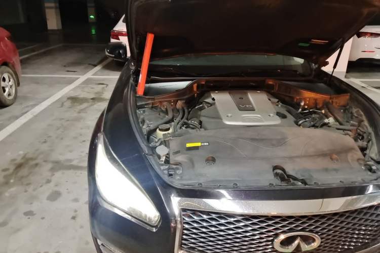 Used Infiniti Q70 2015 Q70L 2.5L Enjoyment Edition Engine Bay Right