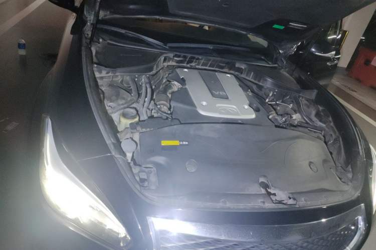 Used Infiniti Q70 2015 Q70L 2.5L Elite Edition Engine Bay Right