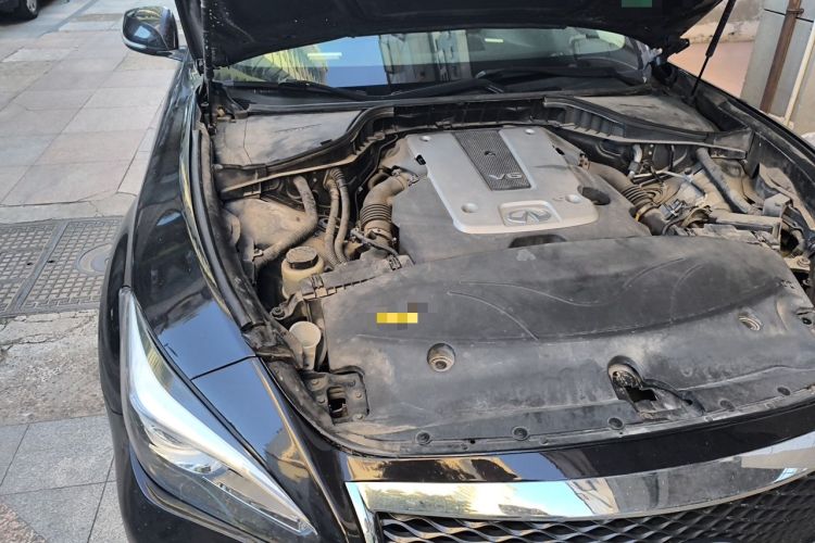 Used Infiniti Q70 2015 Q70L 2.5L Elite Edition Engine Bay Right