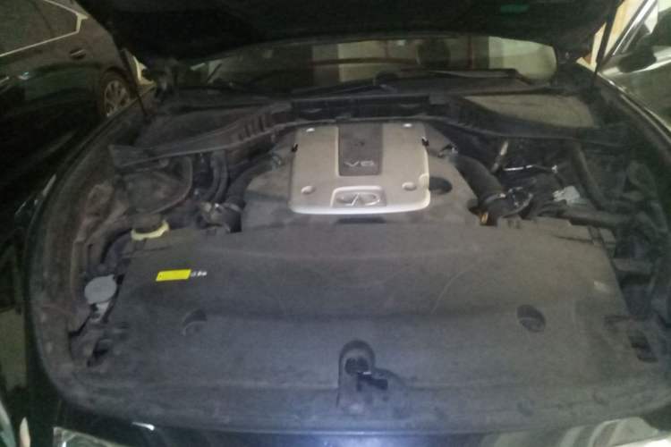 Used Infiniti Q70 2015 Q70L 2.5L Elite Edition Engine Bay
