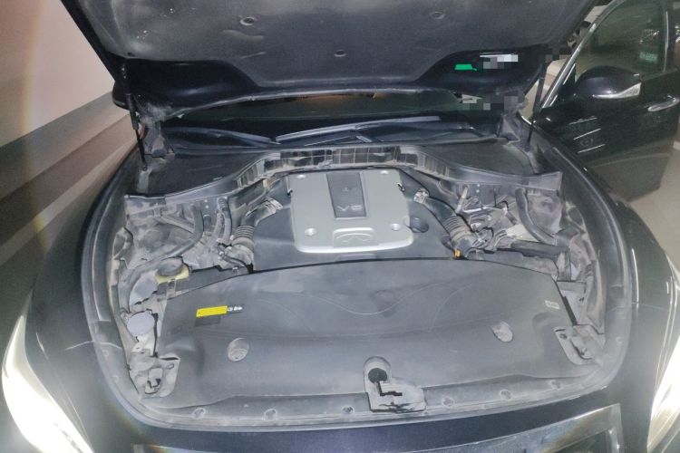 Used Infiniti Q70 2015 Q70L 2.5L Elite Edition Engine Bay