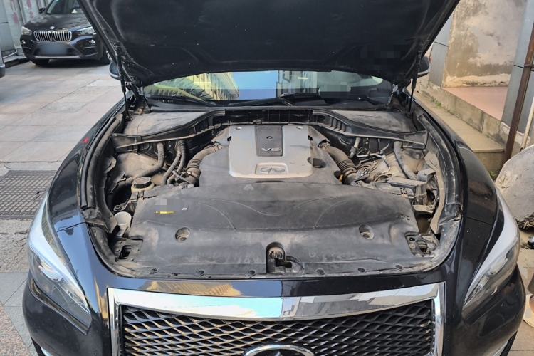 Used Infiniti Q70 2015 Q70L 2.5L Elite Edition Engine Bay