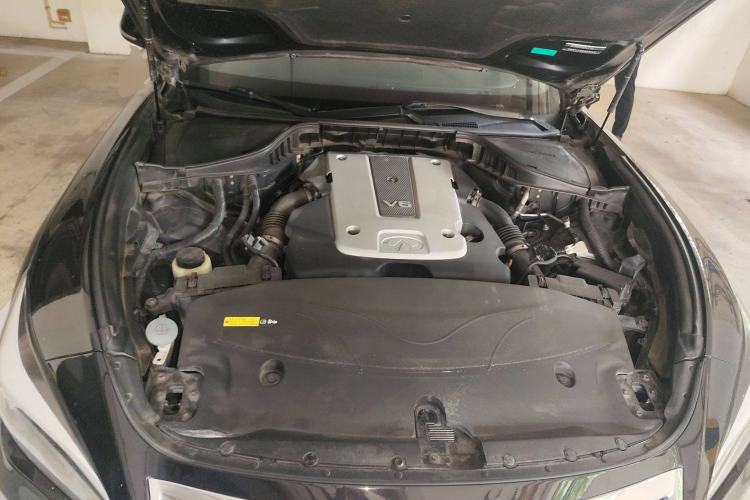 Used Infiniti Q70 2015 Q70L 2.5L Elite Edition Engine Bay