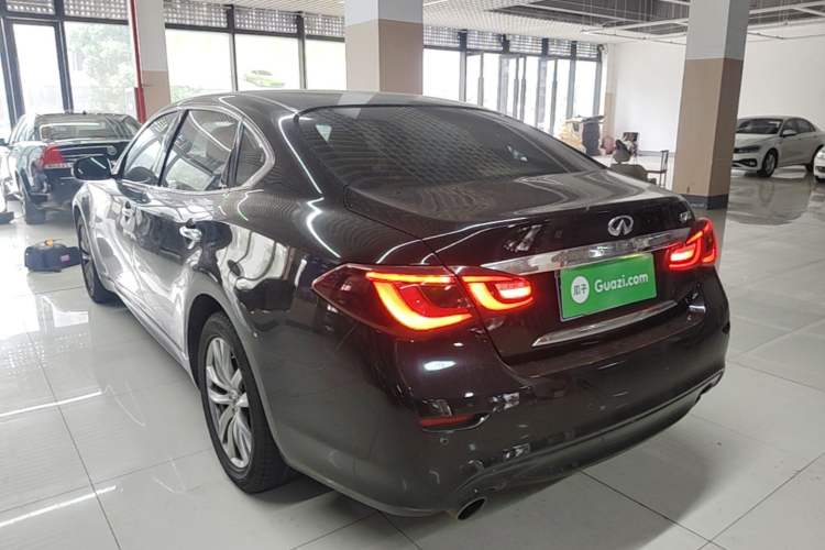 Used Infiniti Q70 2015 Q70L 2.5L Elite Edition Exterior 2
