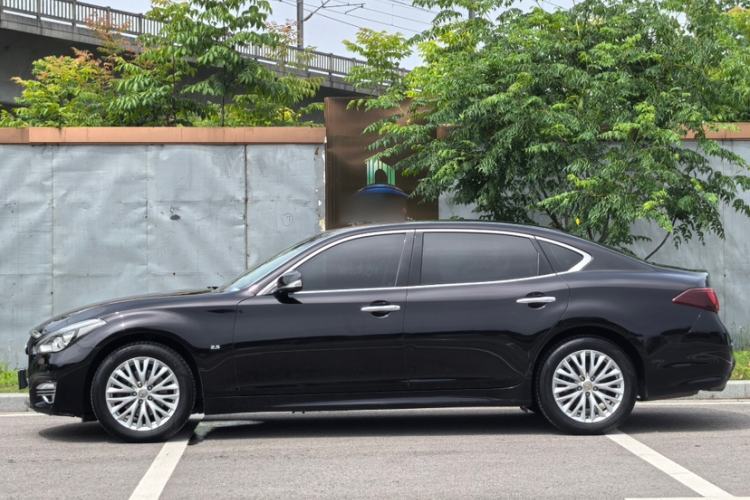 Used Infiniti Q70 2015 Q70L 2.5L Enjoyment Edition Exterior 4