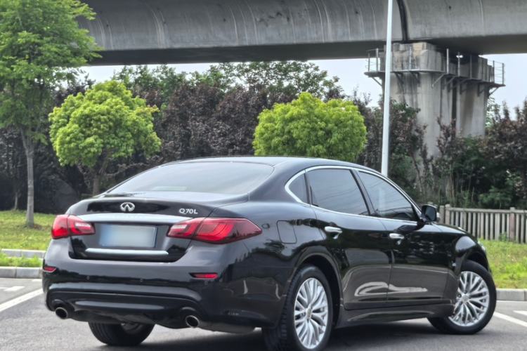 Used Infiniti Q70 2015 Q70L 2.5L Enjoyment Edition Exterior 6