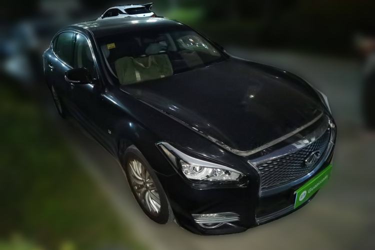 Used Infiniti Q70 2015 Q70L 2.5L Enjoyment Edition Front Right 45 Deg