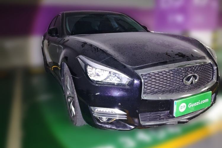 Used Infiniti Q70 2015 Q70L 2.5L Elite Edition Front Right 45 Deg