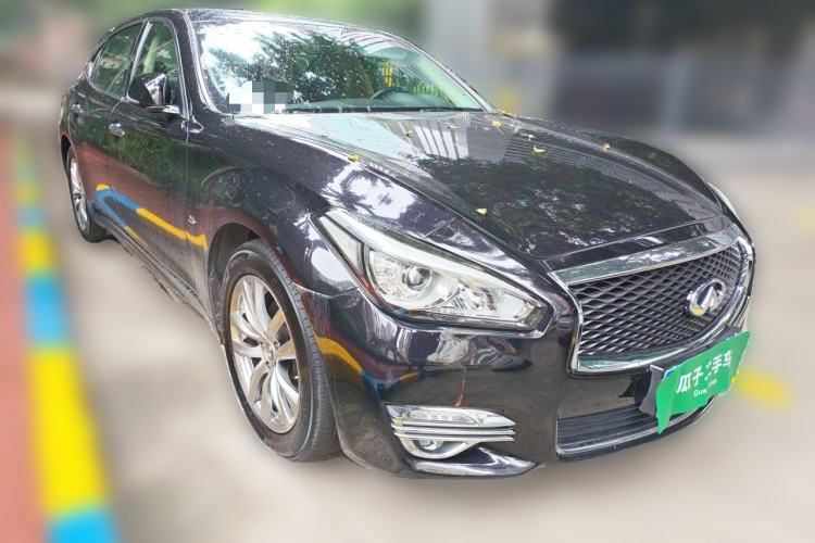 Used Infiniti Q70 2015 Q70L 2.5L Elite Edition Front Right 45 Deg