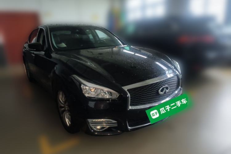 Used Infiniti Q70 2015 Q70L 2.5L Enjoyment Edition Front Right 45 Deg