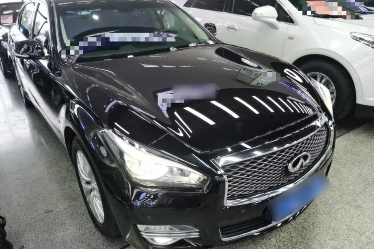Used Infiniti Q70 2015 Q70L 2.5L Enjoyment Edition Front Right 45 Deg
