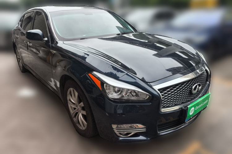 Used Infiniti Q70 2015 Q70L 2.5L Enjoyment Edition Front Right 45 Deg