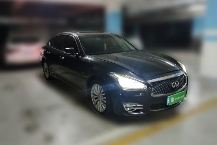 Used Infiniti Q70 2015 Q70L 2.5L Enjoyment Edition Front Right 45 Deg