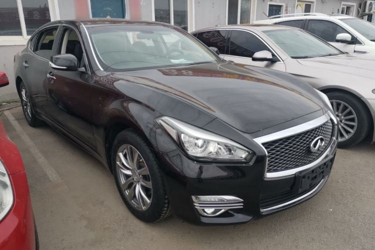 Used Infiniti Q70 2015 Q70L 2.5L Elite Edition Front Right 45 Deg