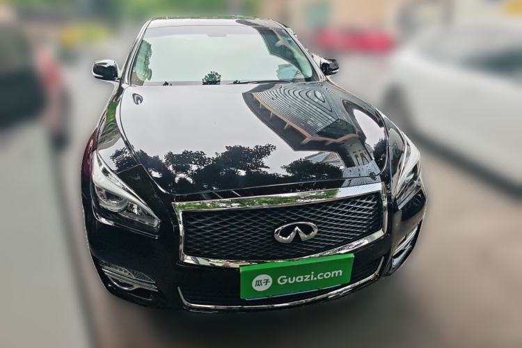 Used Infiniti Q70 2015 Q70L 2.5L Enjoyment Edition Front Right 45 Deg