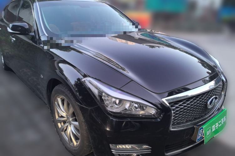 Used Infiniti Q70 2015 Q70L 2.5L Elite Edition Front Right 45 Deg