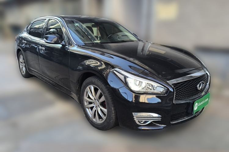 Used Infiniti Q70 2015 Q70L 2.5L Elite Edition Front Right 45 Deg
