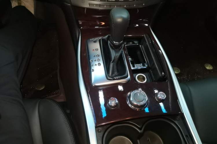 Used Infiniti Q70 2015 Q70L 2.5L Enjoyment Edition Gear Lever