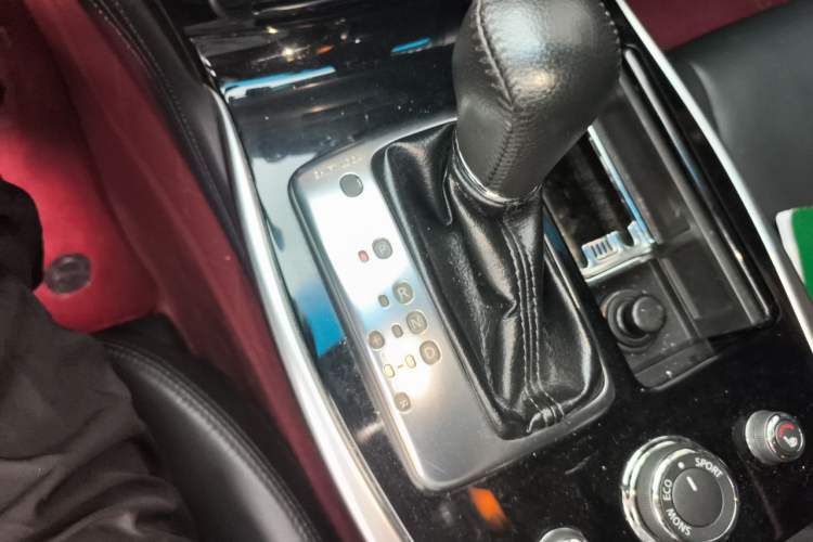 Used Infiniti Q70 2015 Q70L 2.5L Enjoyment Edition Gear Lever