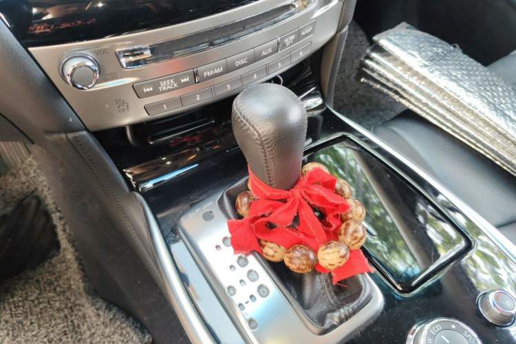 Used Infiniti Q70 2015 Q70L 2.5L Elite Edition Gear Lever