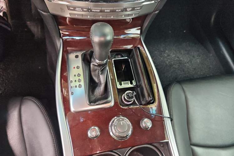 Used Infiniti Q70 2015 Q70L 2.5L Enjoyment Edition Gear Lever