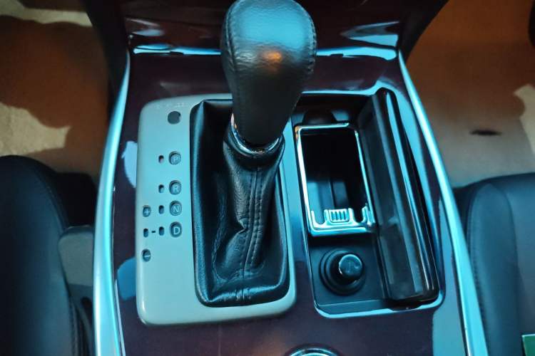 Used Infiniti Q70 2015 Q70L 2.5L Enjoyment Edition Gear Lever