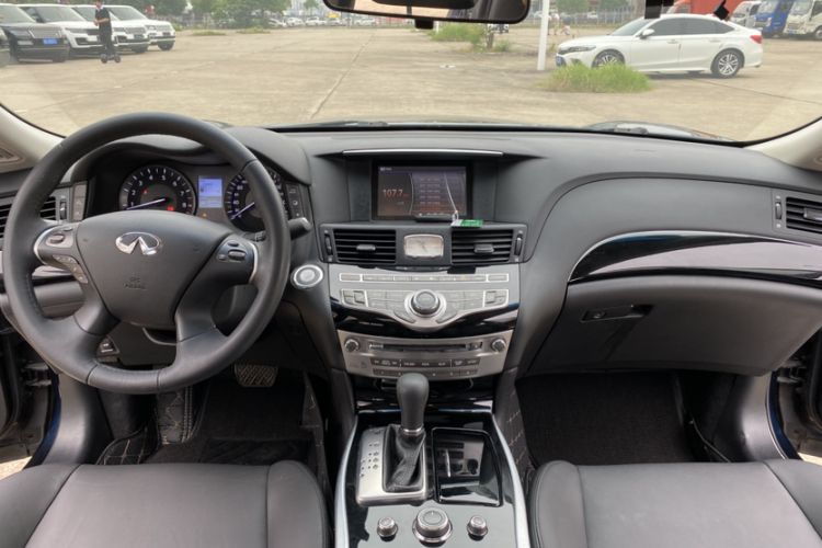 Used Infiniti Q70 2015 Q70L 2.5L Elite Edition Interior 3