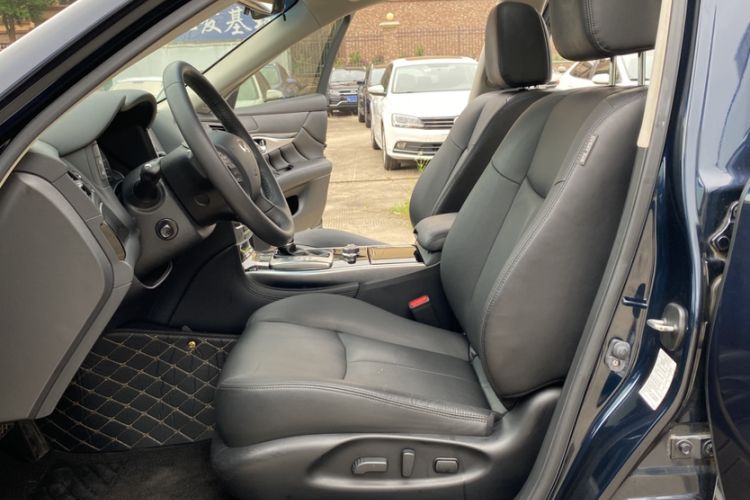 Used Infiniti Q70 2015 Q70L 2.5L Elite Edition Interior 4