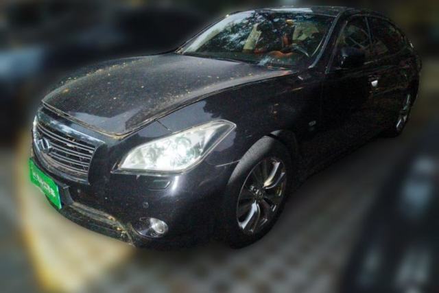 Infiniti Q70 2015 Q70L 2.5L Luxury Edition مستعملة