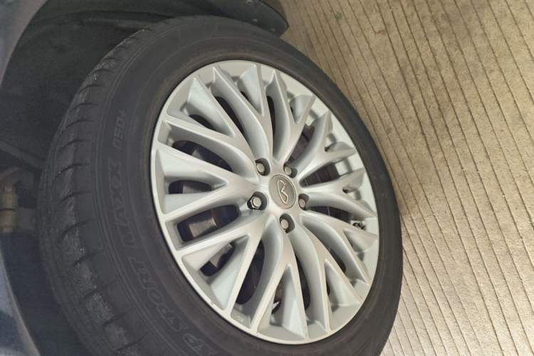 Used Infiniti Q70 2015 Q70L 2.5L Enjoyment Edition Left Front Wheel Hub